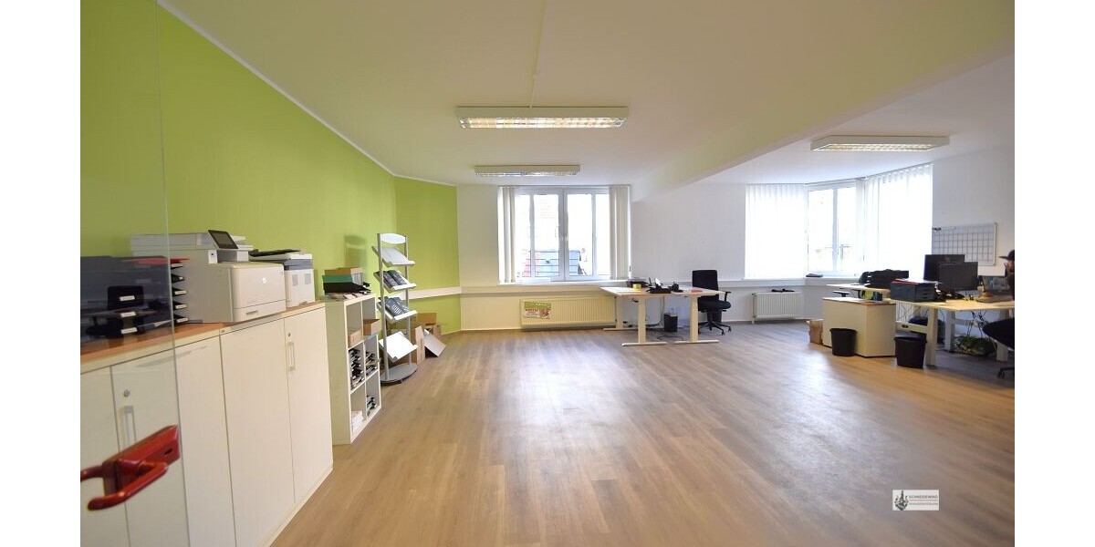 Gewerbefläche TOP-Lage an der B6 2 Hallen mit je ca. 600 m² 1 Halle mit ca. 150 m² + Büro 300 m² - Gewerbeobjekt Weyhe | Angebot:25181992