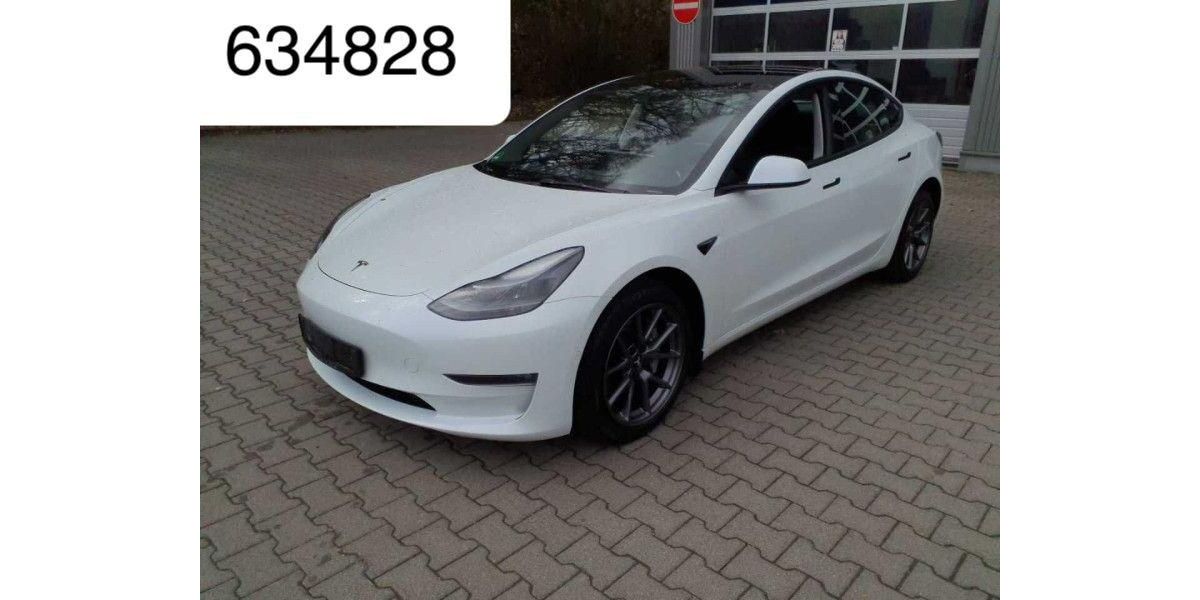 Tesla Model 3 111.154 km 26.750 &euro; Steinbach-Hallenberg OT Herges-Hallenberg 98587