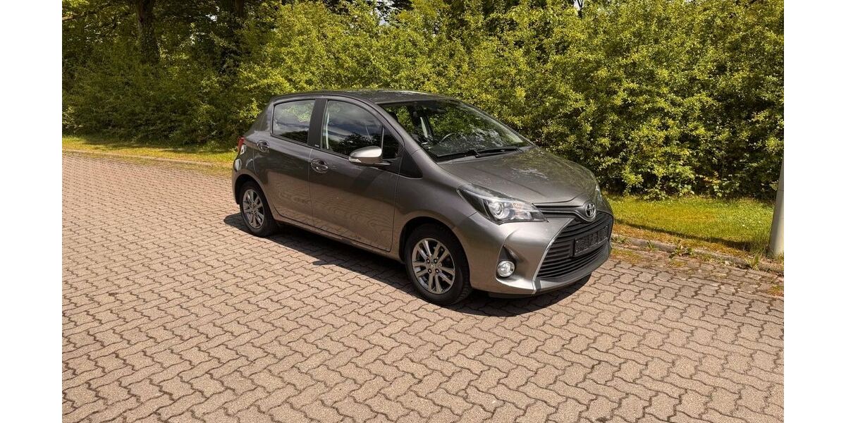Toyota Yaris 99.500 km 9.500 &euro; Bad bramstedt 24576
