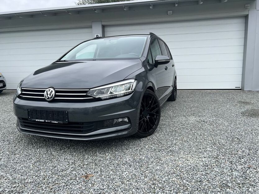 VW Touran 71.598 km 22.900 € Wallersdorf 94522