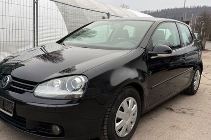 VW Golf 317.500 km 2.999 &euro; Höxter 37671