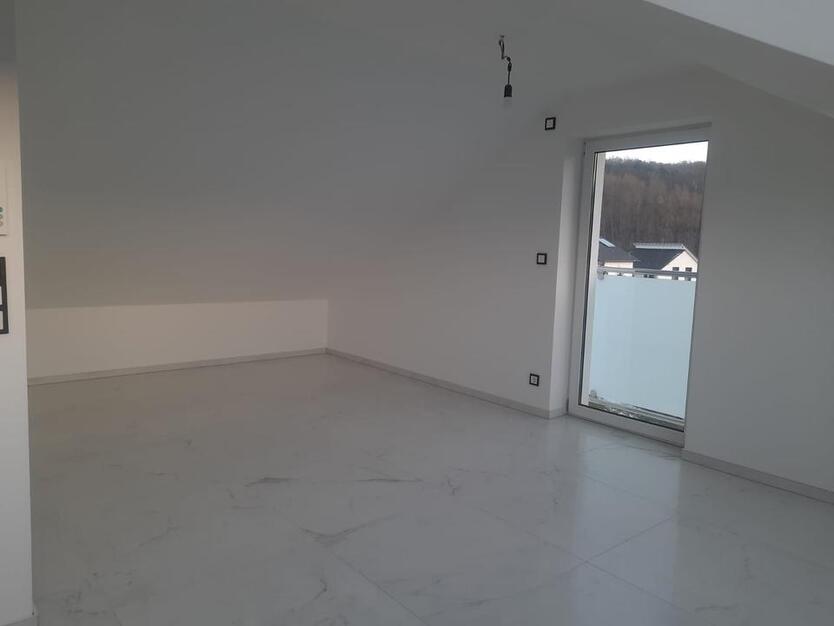Helle 2ZKB Dachgeschosswohnung mit traumhafter Aussicht zimmer