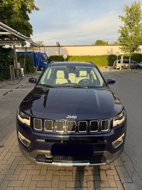 Jeep Compass 106.690 km 19.000 € München 80993