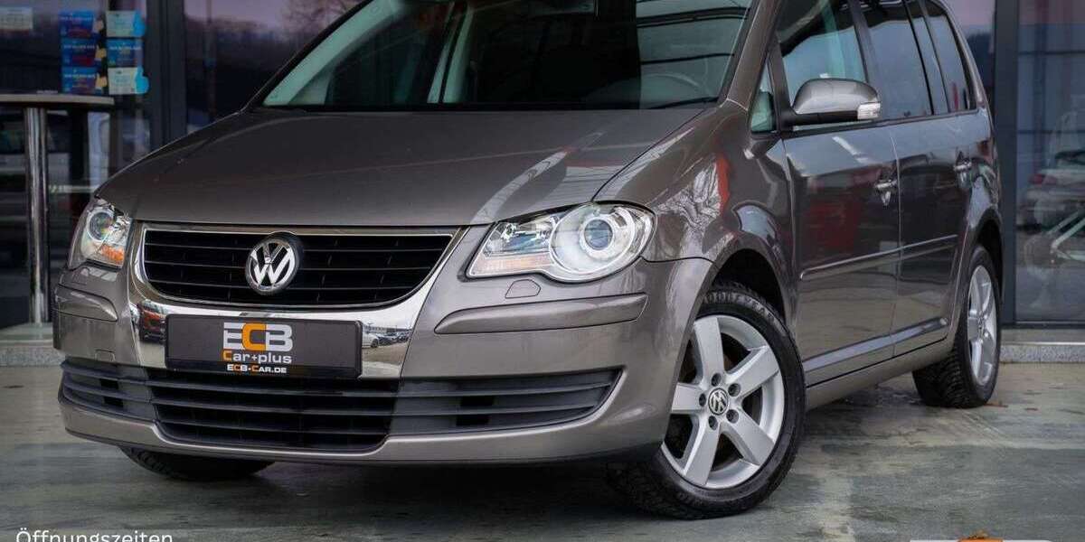 VW Touran 147.000 km 5.490 &euro; Landshut 84030