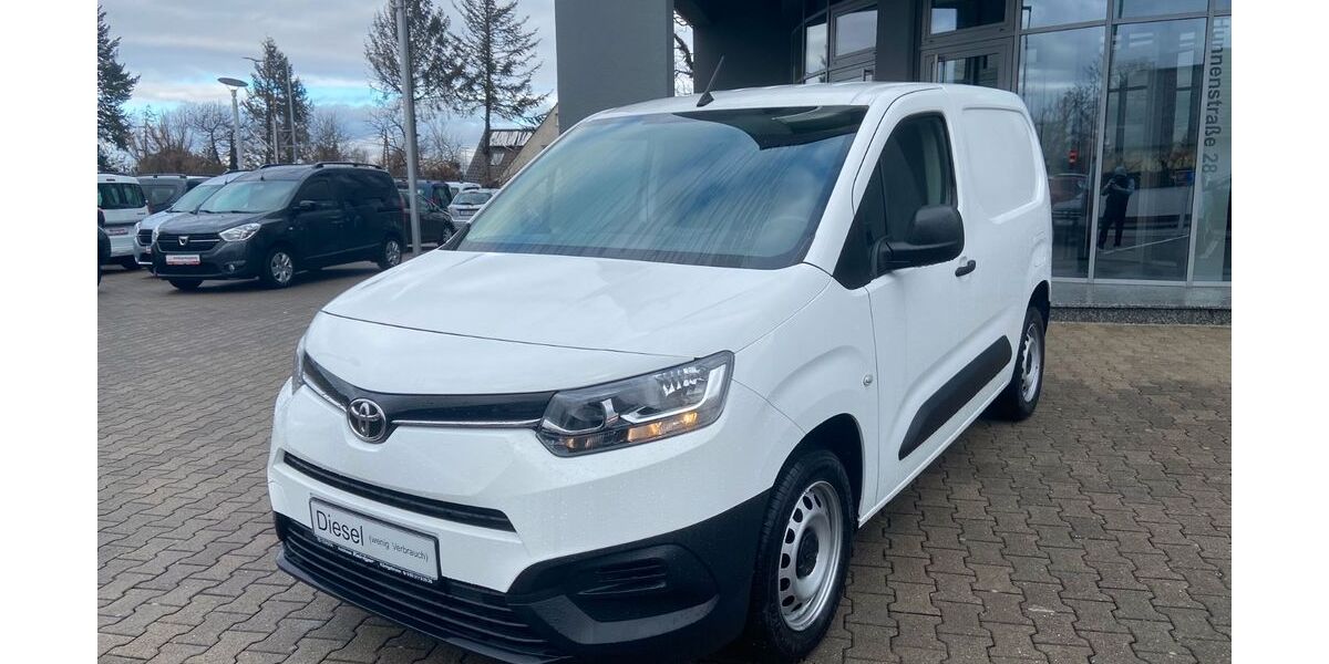 Toyota Proace City 31.400 km 16.750 &euro; Königsbrunn / Augsburg 86343