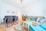 LuxusWohnung mit zwei Zimmern!