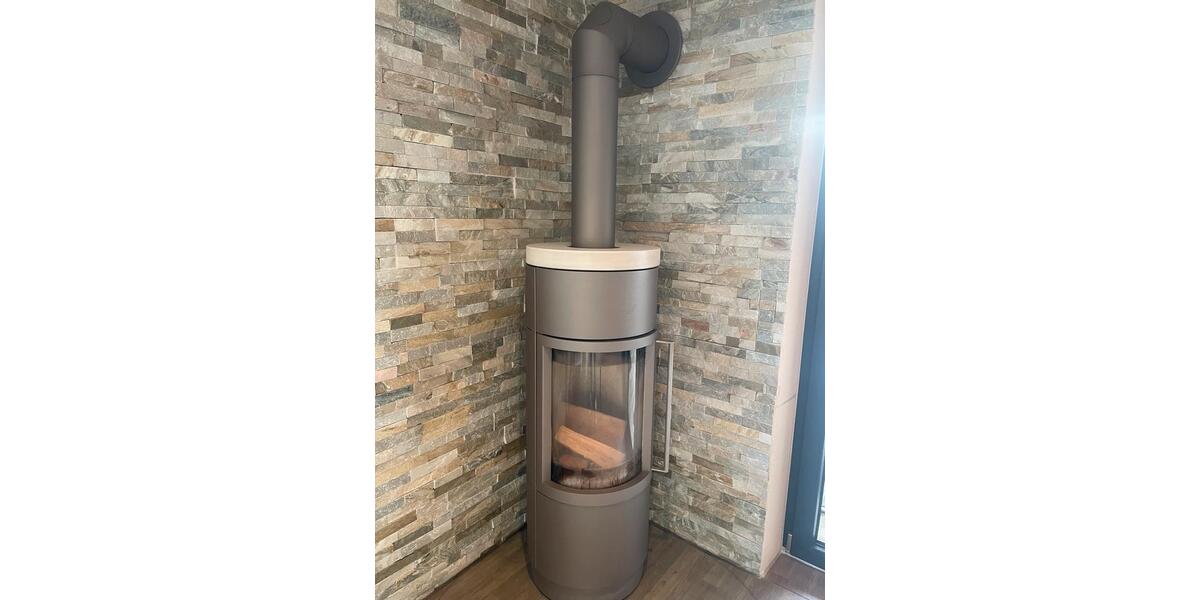 7 Zi. Haus Bungalow mit Einliegerwohnung und PV-Anlager 7 zimmer