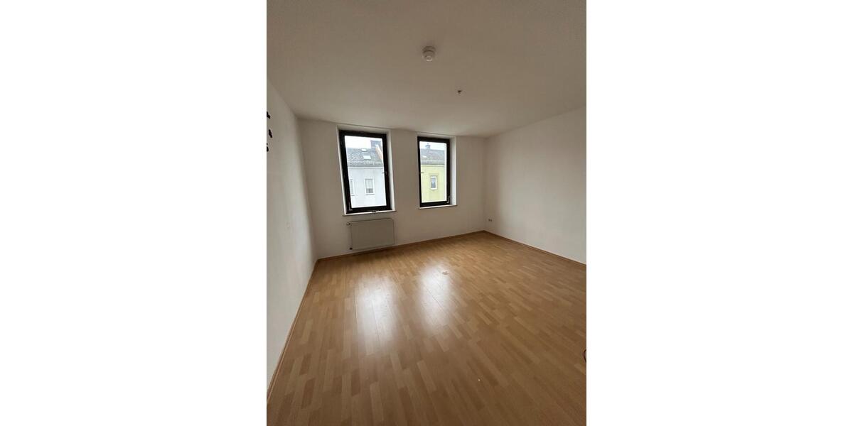 Etagenwohnung Selb - 3 Zimmer, 77 m&sup2;, 630&euro; | Angebot:25570339