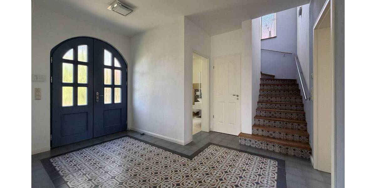 Repräsentatives Haus für die große Familie, weitläufiges Grundstück in ruhiger Lage Finkenkrug - Einfamilienhaus Falkensee / Finkenkrug Falkensee | Angebot:26381857