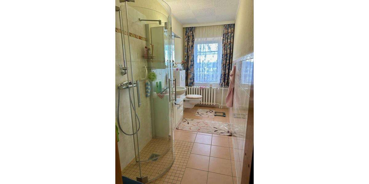 Bungalow - EinZweifamilienhaus mit Wintergarten und tollem Ausblick - Einfamilienhaus Unterwellenborn | Angebot:25809411