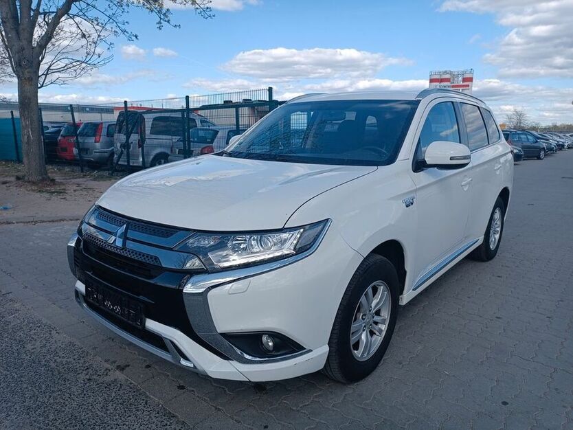 Plug-in Hybrid Outlander