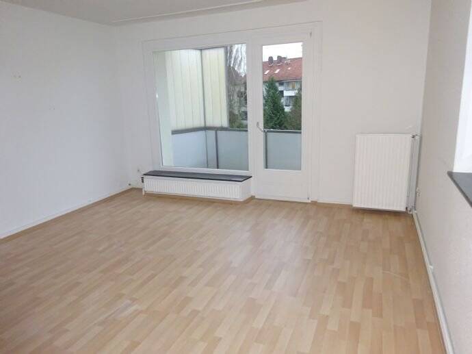Etagenwohnung Hildesheim Ost - 3 Zimmer, 70 m&sup2;, 590&euro; | Angebot:25740709