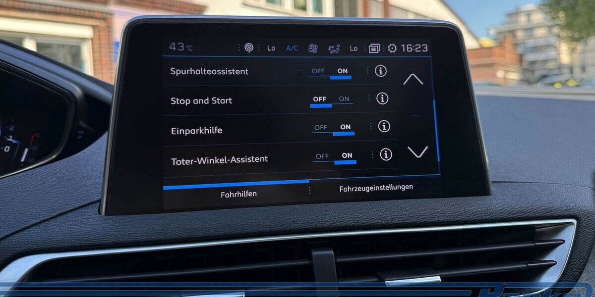 Peugeot 3008 Allure PT 130 EAT6*Pano*TotW*CAM*Carplay*1H 37.693 km 17.990 &euro; Berlin 13187