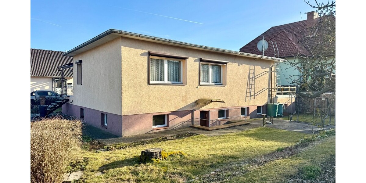 HORN IMMOBILIEN ++ ein großes Haus mit großem Grundstück und voll unterkellert in Strasburg (Uckerm) - Einfamilienhaus Strasburg | Angebot:26132707