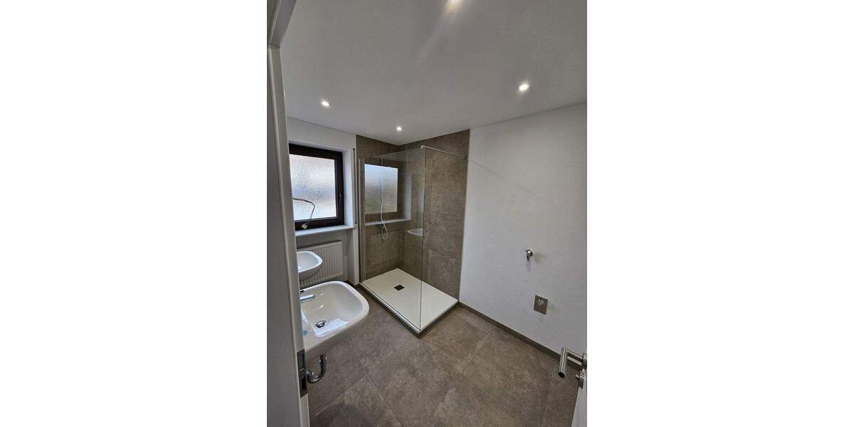 Etagenwohnung Cham Chammünster - 5 Zimmer, 110 m&sup2;, 260.000&euro; | Angebot:25627387