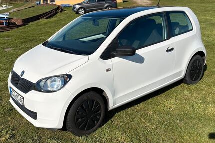 Skoda Citigo 176.398 km 2.499 &euro; Stralsund 18439