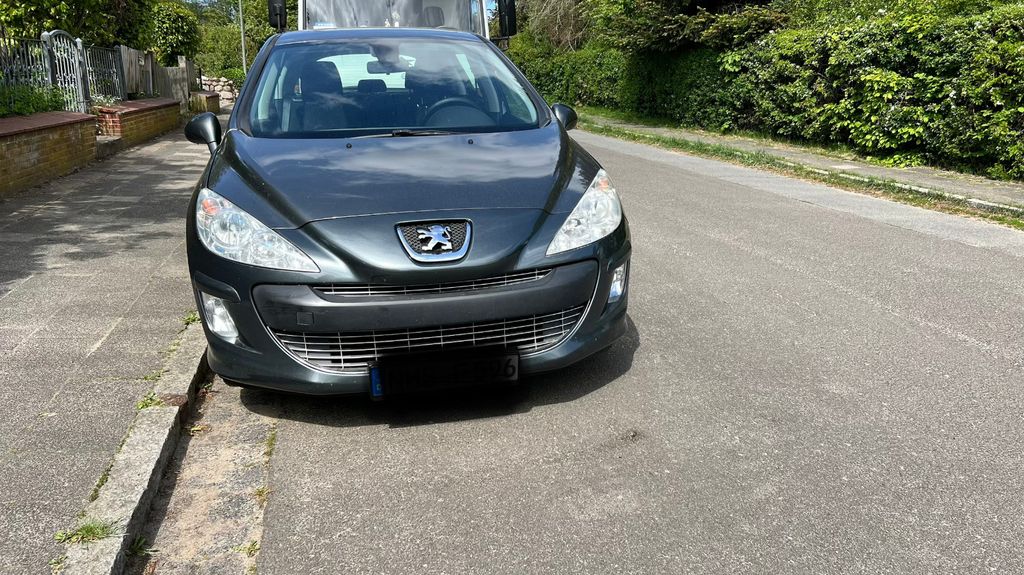 Peugeot 308 206.000 km 3.990 &euro; Neumünster 24536
