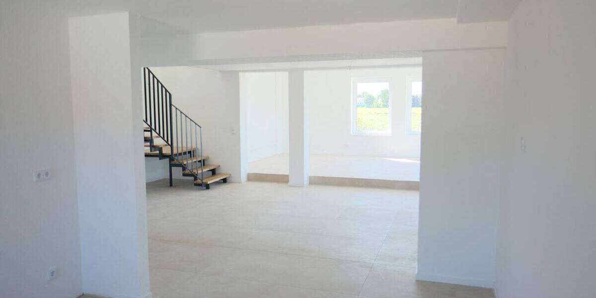 Reihenmittelhaus Mönchengladbach Genhülsen - 3 Zimmer, 130 m&sup2;, 1.700&euro; | Angebot:26450306