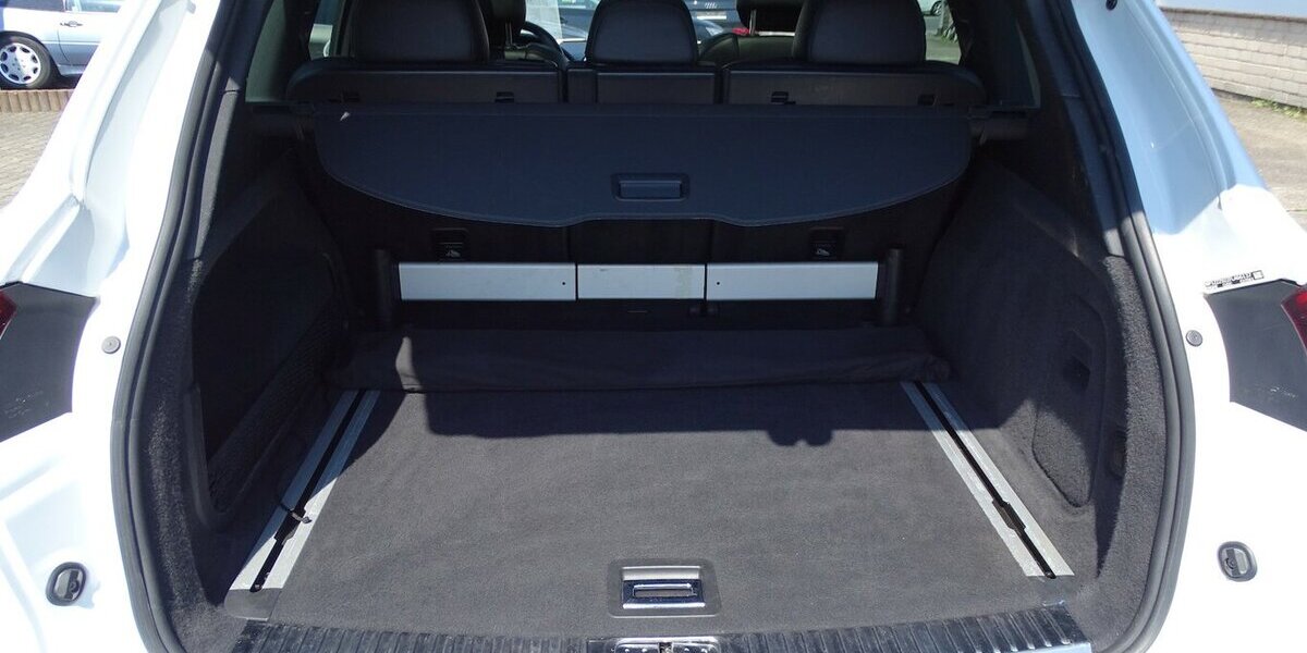 Porsche Cayenne S 4,2l Diesel Pano, Navi, 21 Zoll, Standhe 229.443 km 23.890 &euro; Rodgau 63110