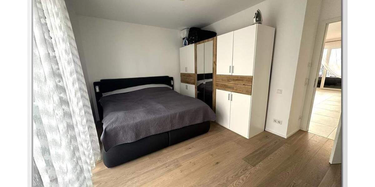 Hattersheim: zentrumsnah & verkehrsgünstig! 4 Zi. EG-Whg. mit eig. Gartenanteil 4 zimmer