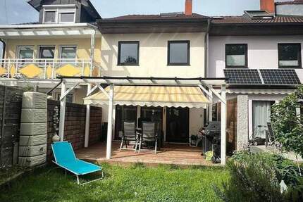 Familienfreundliches Reihenhaus mit Gartenidylle in Freiburg-Haslach 5 zimmer