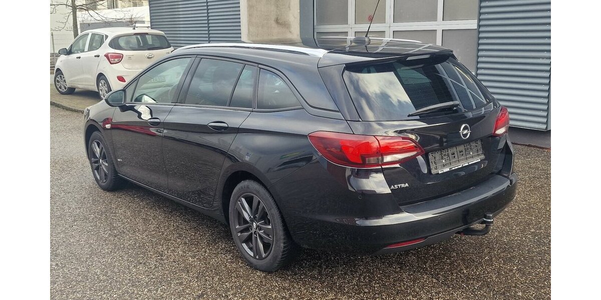 Opel Astra 1.2 Sports Tourer Klimaauto NAVI AHK LED 53.000 km 14.998 &euro; Landau 76829