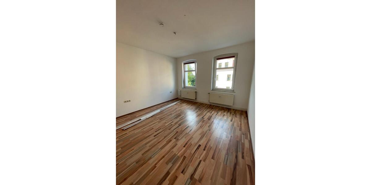 Etagenwohnung Eisenberg - 1 Zimmer, 63 m&sup2;, 425&euro; | Angebot:25237457