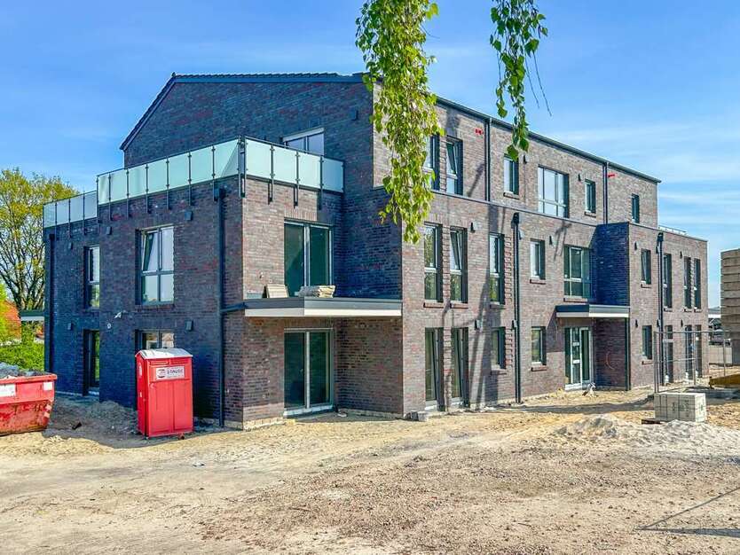 Wohnung zum Kaufen in Varel Obenstrohe 340.000 € 88.88 m²