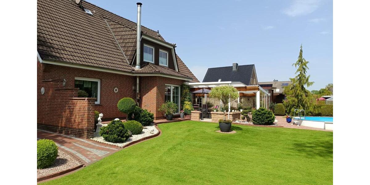 Einfamilienhaus Friedeburg - 8 Zimmer, 220 m&sup2;, 430.000&euro; | Angebot:26781570