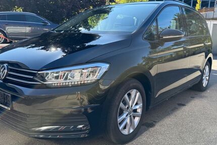 VW Touran 72.914 km 11.990 &euro; Augsburg 86165