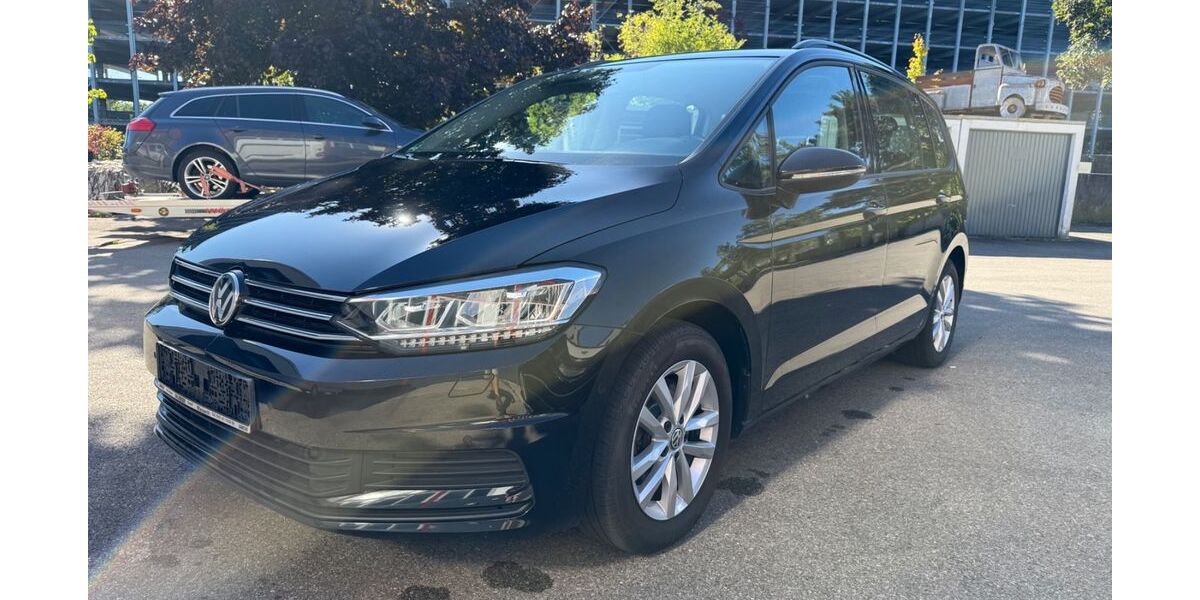 VW Touran 72.914 km 12.900 &euro; Augsburg 86165