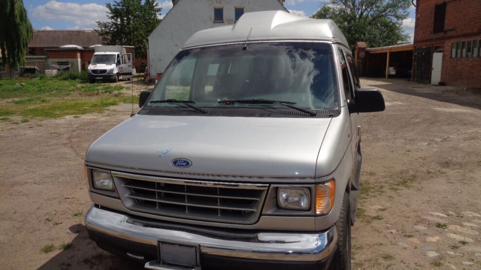 Ford Econoline 115.350 km 14.950 € Körbelitz 39175
