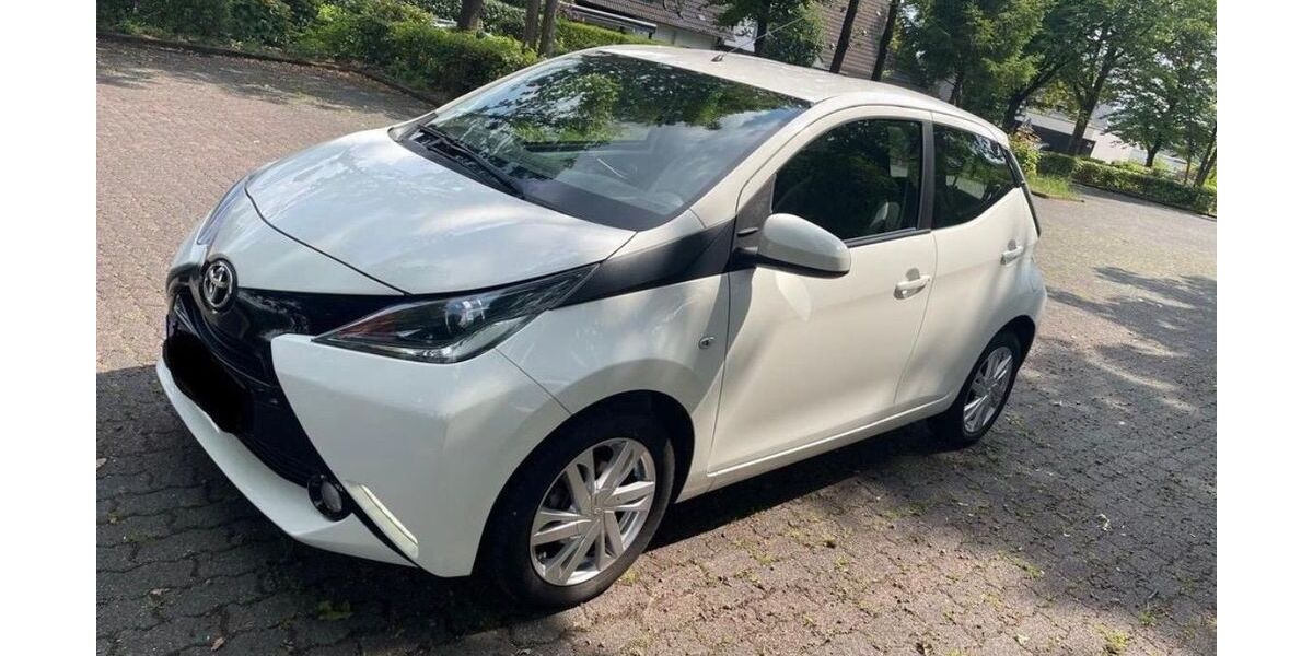 Toyota Aygo (X) 47.469 km 8.600 &euro; Köln 50735