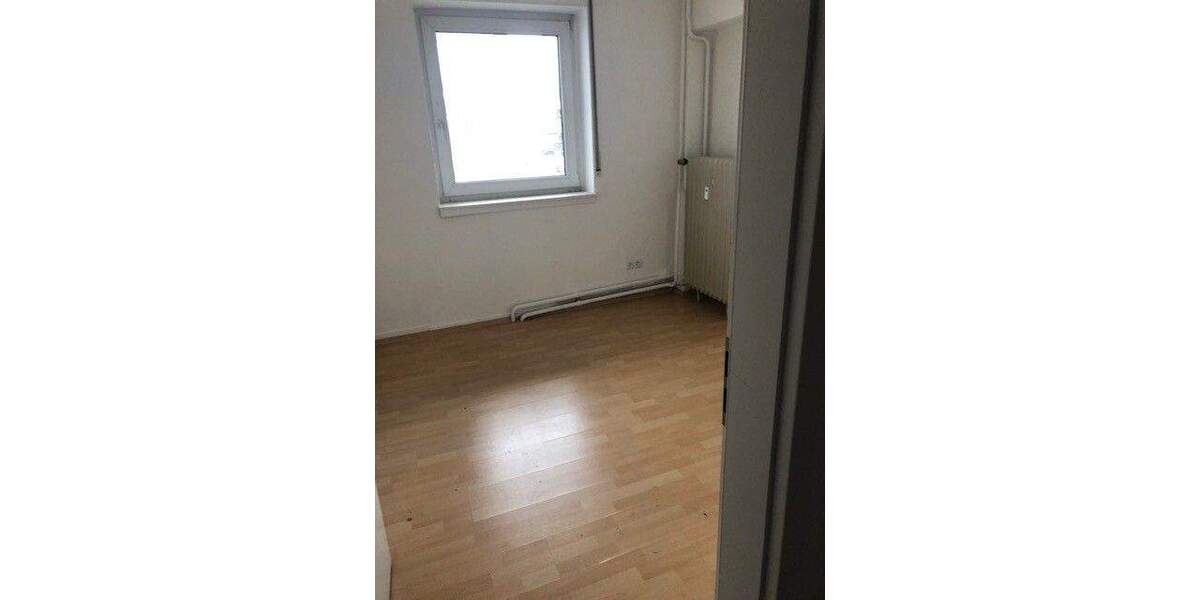 Etagenwohnung Ludwigshafen Mitte - 6 Zimmer, 130 m&sup2;, 1.300&euro; | Angebot:25701483