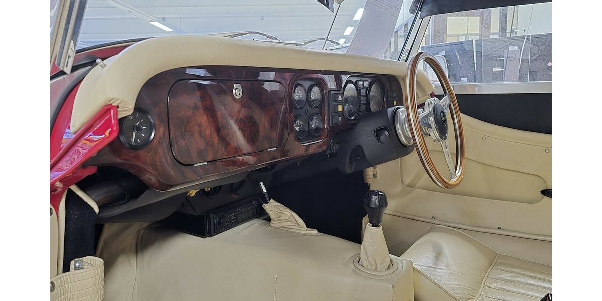 Morgan Plus 8 17.227 km 47.750 &euro; Wermelskirchen 42929