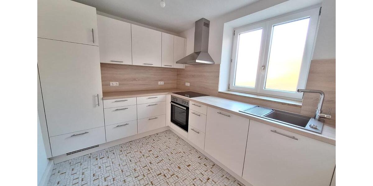 Erdgeschoßwohnung Rödental - 4 Zimmer, 104 m&sup2;, 750&euro; | Angebot:25540050