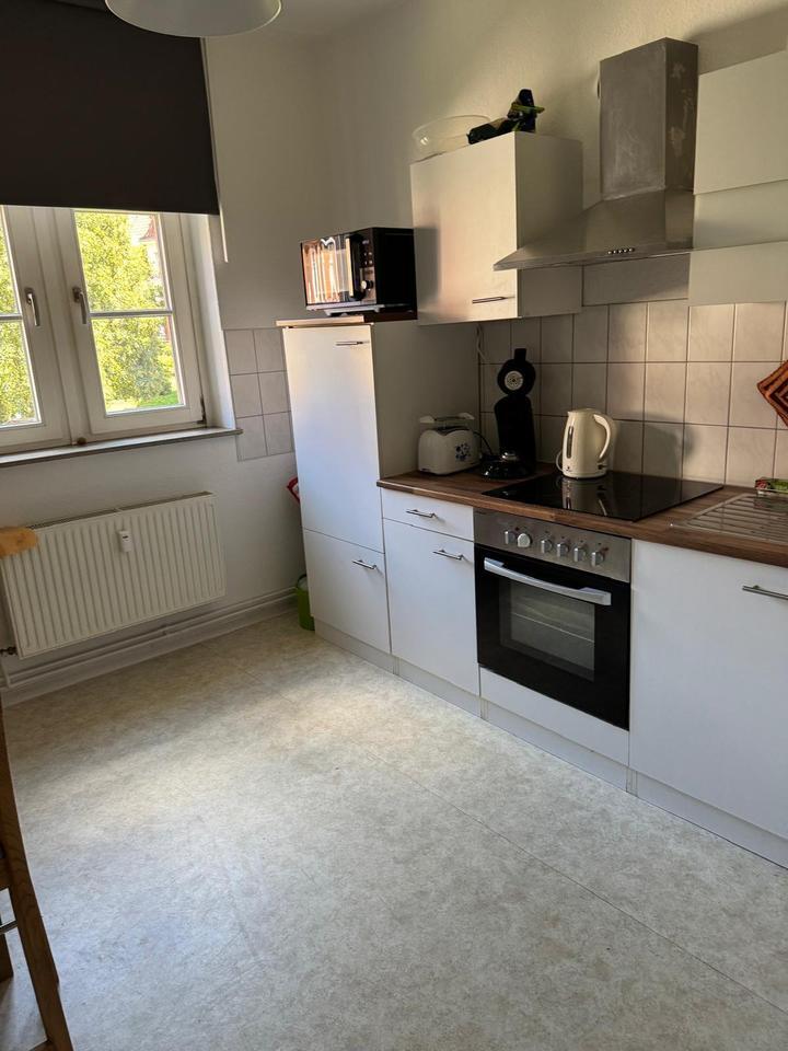 2 Zimmer in 3-er WG ab sofort frei,inkl. Internet, Strom, Heizung