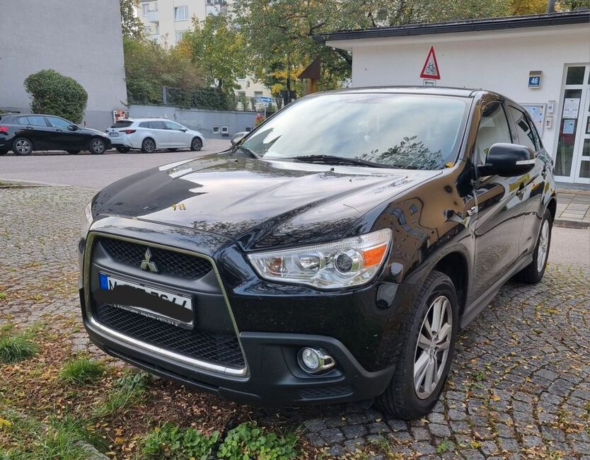 Mitsubishi ASX 174.025 km 5.900 € München 81673