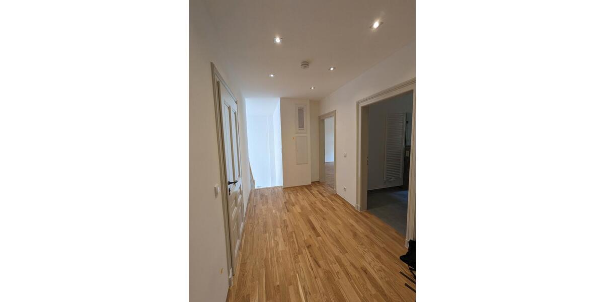 Erdgeschoßwohnung Borna - 3 Zimmer, 88 m&sup2;, 660&euro; | Angebot:26260044