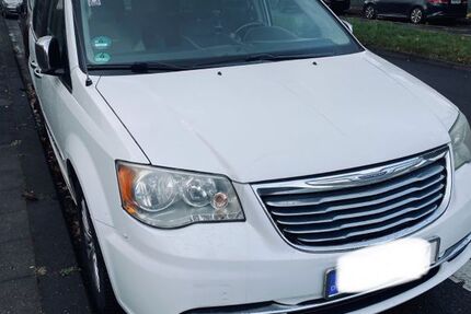 Chrysler Grand Voyager 166.000 km 13.499 &euro; Köln 51067