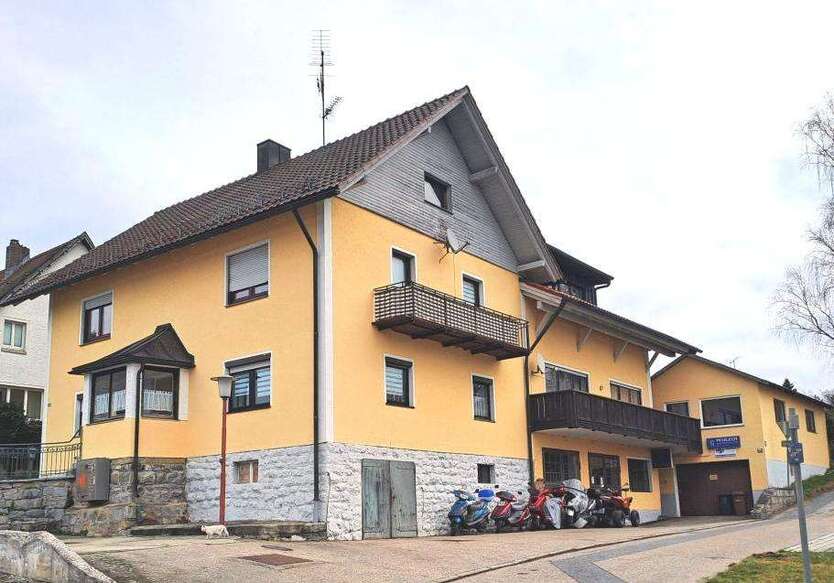 Haus zum Kaufen in Hauzenberg 460.000 € 300 m²