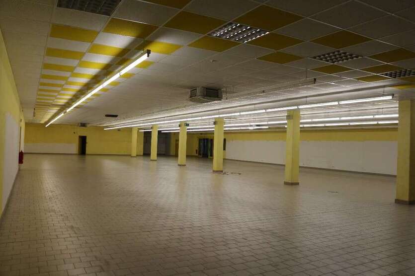 Einzelhandel in Neuerburg 290.000 € 890 m²