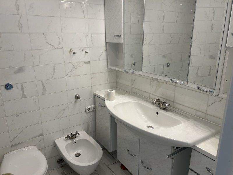 3-Zimmer-Eckappartement mit schönen Seeblick