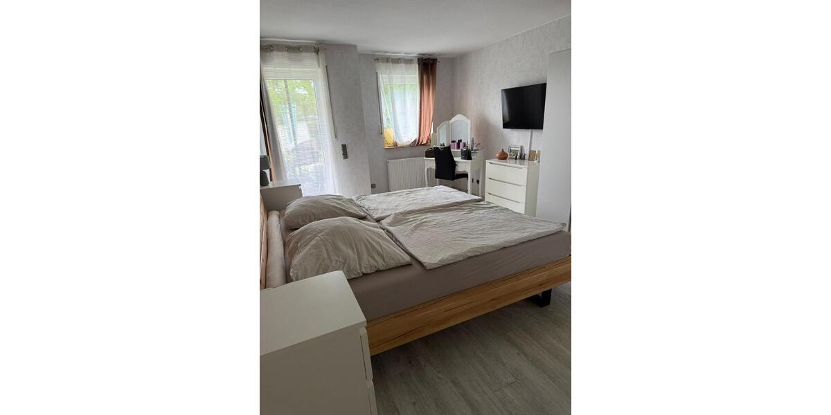 Etagenwohnung Neuhof - 3 Zimmer, 94 m&sup2;, 930&euro; | Angebot:25483503