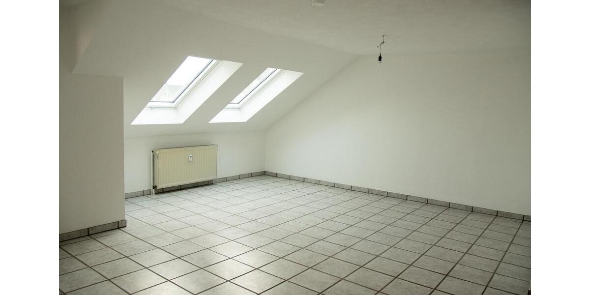 Dachgeschoßwohnung Kerpen Buir - 3 Zimmer, 93 m&sup2;, 1.050&euro; | Angebot:24805865