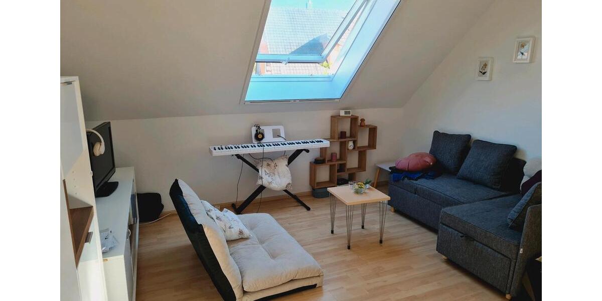 Biete Zimmer in Frauen-WG 1 zimmer