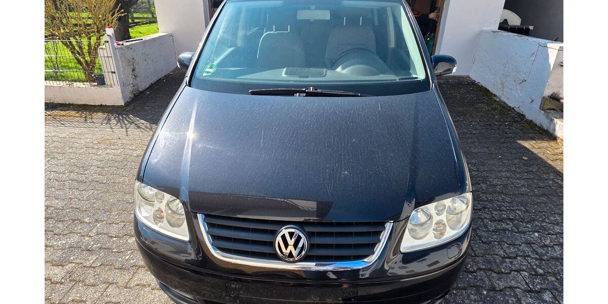 VW Touran 390.000 km 899 &euro; Limburg 65555