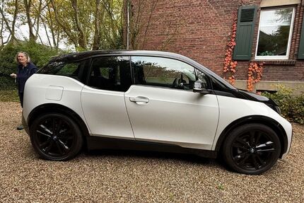 BMW i3 17.500 km 20.690 € Recklinghausen 45663