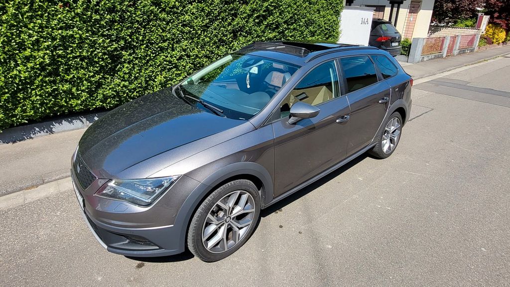 Seat Leon 212.000 km 8.999 &euro; Hagenbach 76767