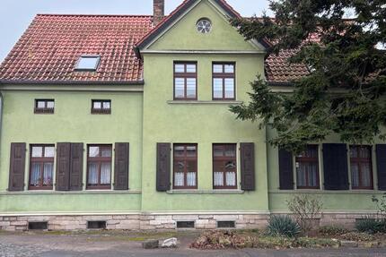 Haus Ein- oder Mehrfamilienhaus mit Garten, Stall u. Hof 6 zimmer